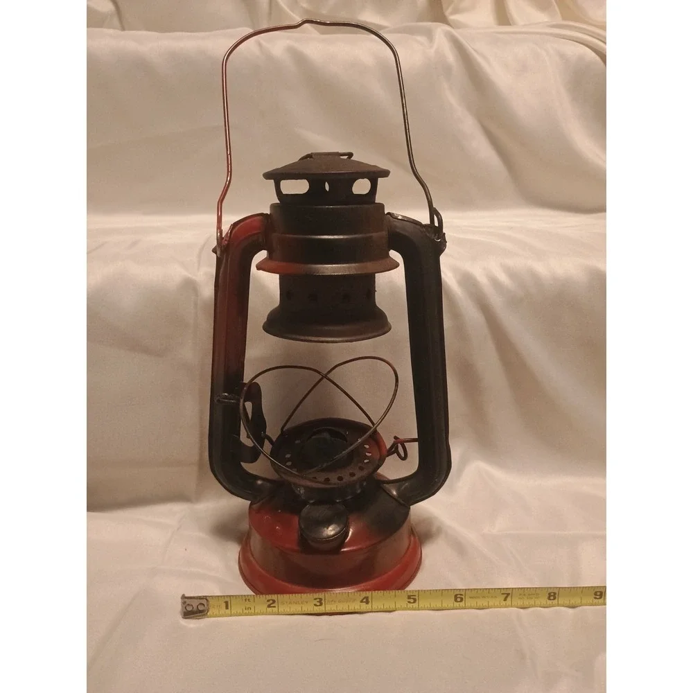 Vintage Red Winged Wheel No. 350 Kerosene Lantern Made in Japan 7
